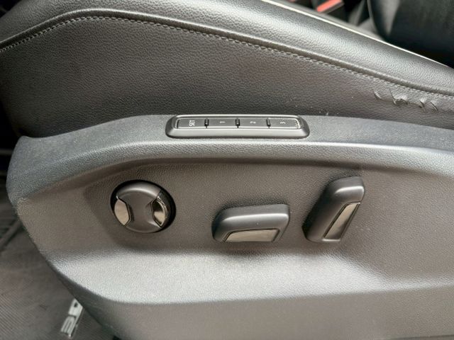 歡迎視訊賞車。1.4渦輪高規CL版，LED頭燈、ACC、AEB、自動停車、電尾門、環景影像、電動椅。原鈑件，認證車。  第12張相片