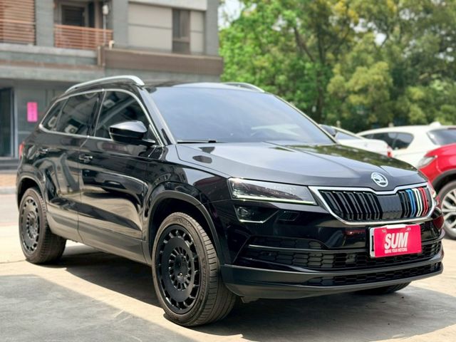 歡迎視訊賞車。尊榮版，ACC、AEB、免鑰啟動、前駐車雷達、LED頭燈、電動尾門、盲點、電動椅、分區溫控。原鈑件，認證車  第3張相片