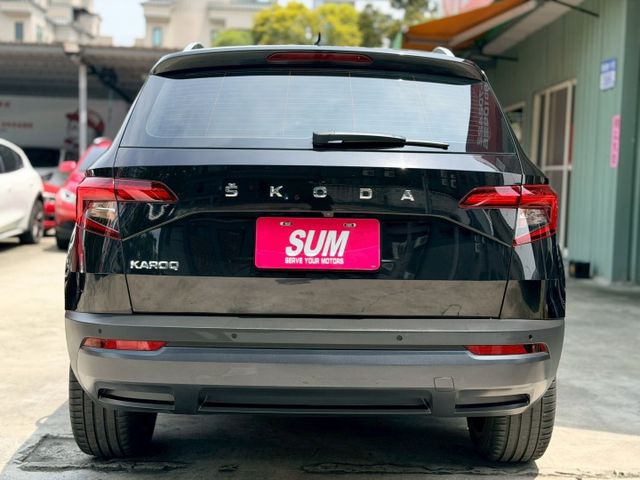 歡迎視訊賞車。尊榮版，ACC、AEB、免鑰啟動、前駐車雷達、LED頭燈、電動尾門、盲點、電動椅、分區溫控。原鈑件，認證車  第5張相片
