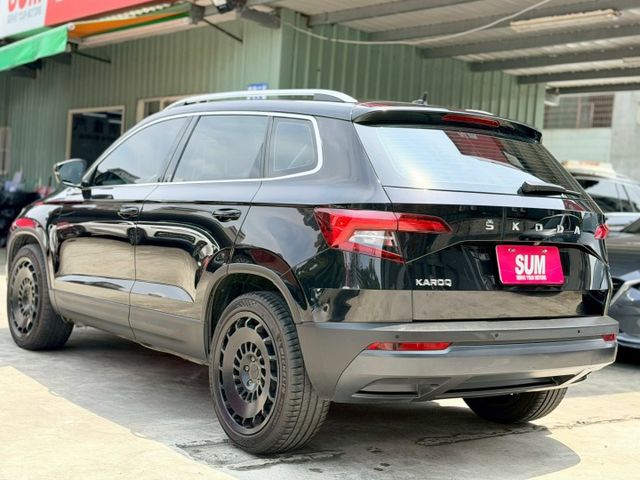 歡迎視訊賞車。尊榮版，ACC、AEB、免鑰啟動、前駐車雷達、LED頭燈、電動尾門、盲點、電動椅、分區溫控。原鈑件，認證車  第6張相片