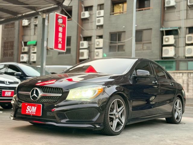 歡迎視訊賞車。CLA250 4MATIC。原鈑件，認證車。僅跑12萬，內裝超漂亮！全景天窗、倒車顯影、電動椅、雙區溫控  第1張相片