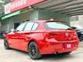 歡迎視訊賞車。原鈑件，認證車。小改款，電動椅、雙區溫控、免鑰啟動、倒車顯影、雨滴感應雨刷、循跡防滑、斜坡起步輔助，漂亮  第4張縮圖