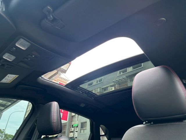 歡迎視訊賞車。AWD ST-Line，ACC、全景天窗、電動椅、電尾門、盲點、抬顯、IKEY、LED頭燈、倒車顯影。原鈑  第17張相片