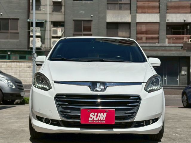 歡迎視訊賞車。旗艦型，四安、電動椅、環景影像、感應頭燈、夜視輔助、車道偏離警示、後座影音、HID頭燈。原鈑件，認證車！  第2張相片