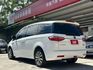 歡迎視訊賞車。旗艦型，四安、電動椅、環景影像、感應頭燈、夜視輔助、車道偏離警示、後座影音、HID頭燈。原鈑件，認證車！  第6張縮圖