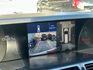 歡迎視訊賞車。旗艦型，四安、電動椅、環景影像、感應頭燈、夜視輔助、車道偏離警示、後座影音、HID頭燈。原鈑件，認證車！  第16張縮圖