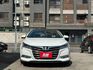 歡迎視訊賞車。內裝、外觀漂亮，認證車，車況優！旗艦型，IKEY、電動椅、天窗、方向盤換檔撥片、環景、HID頭燈。可全額貸  第3張縮圖