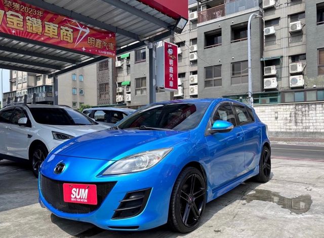 歡迎視訊賞車。頂級，IKEY、定速、天窗、恆溫、方向盤換檔撥片、HID頭燈、倒車顯影。內、外漂亮，認證車。實車實價。`  第1張相片