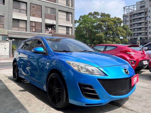 歡迎視訊賞車。頂級，IKEY、定速、天窗、恆溫、方向盤換檔撥片、HID頭燈、倒車顯影。內、外漂亮，認證車。實車實價。`  第3張相片