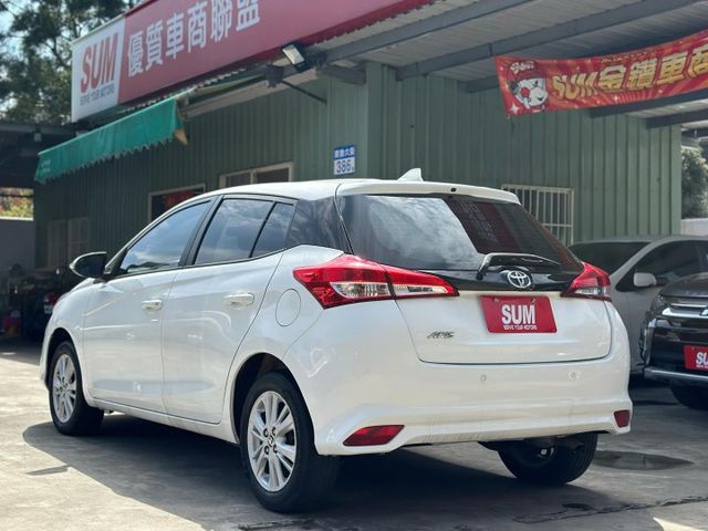 歡迎視訊賞車。代步車首選。經典型，循跡防滑、斜坡起步輔助、鋁圈、後視鏡方向指示燈、電動可摺後視鏡  第10張相片