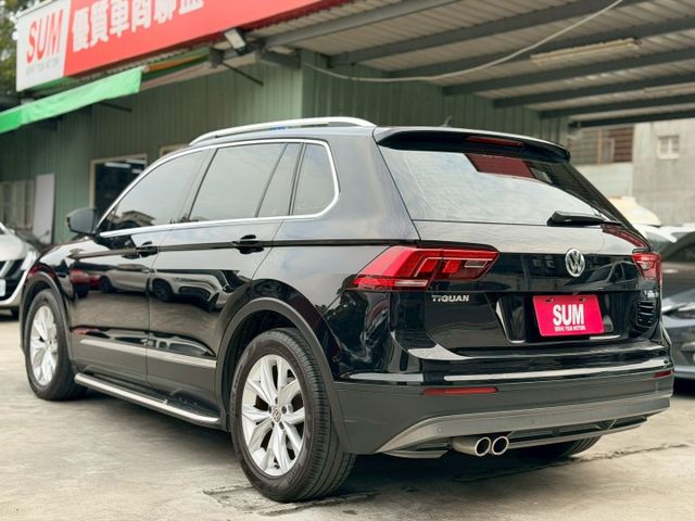 歡迎視訊賞車。1.4渦輪高規CL版，LED頭燈、ACC、AEB、自動停車、電尾門、環景影像、電動椅。原鈑件，認證車。  第6張相片