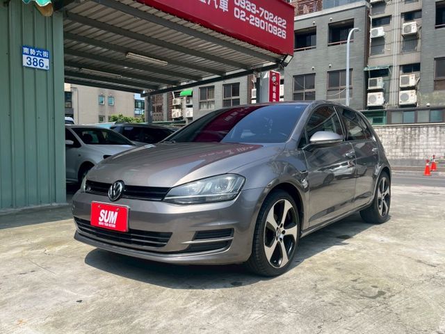 歡迎視訊賞車。七安、定速、胎壓偵測、循跡、倒車顯影、方向盤快控鍵。內裝、外觀漂亮，車況優！認證車！僅跑10萬，里程保證！  第1張相片