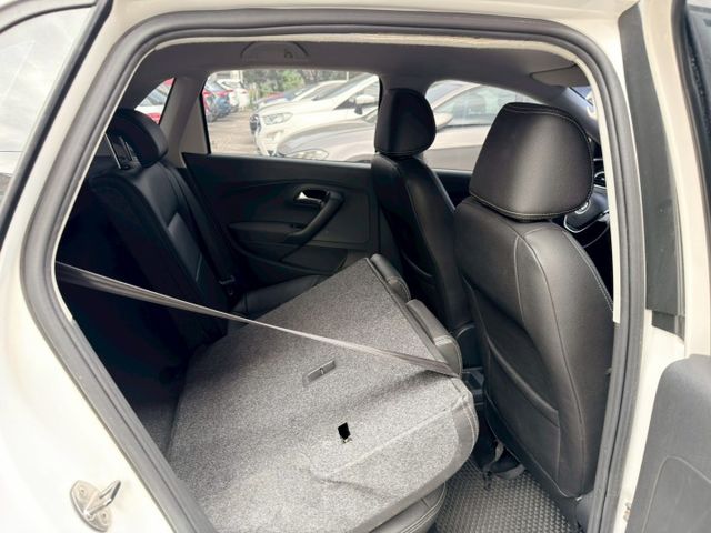 歡迎視訊賞車。頂規，雙安、恆溫、皮椅、鋁圈、前霧燈、螢幕、倒車顯影、感應頭燈。內、外漂亮，認證車。  第10張相片