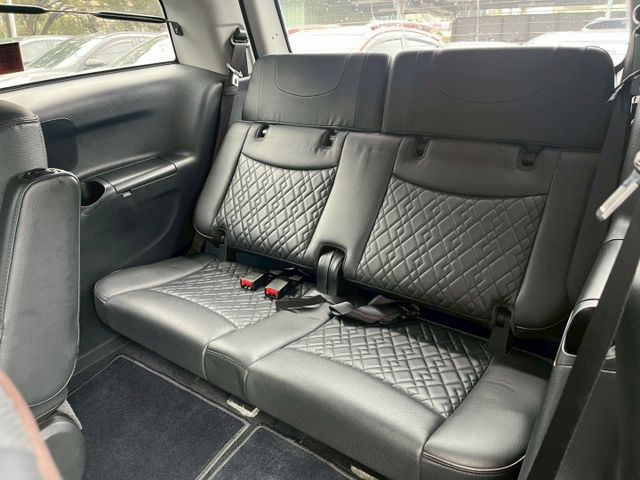 歡迎視訊賞車。3D安全尊爵型，4安、IKEY、環景影像、天窗、定速、雙電滑門、循跡防滑、斜坡起步輔助。原鈑件，認證車。  第6張相片