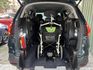 歡迎視訊賞車。七人健康樂活版，7+1福祉車，七座/五座＋1座輪椅，滿足不同需求。ACC、ABE、HUD抬顯、環景、電尾門  第14張縮圖