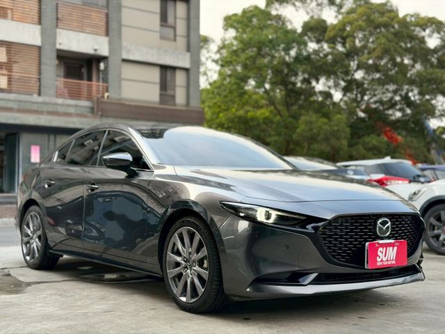 歡迎視訊賞車。旗艦版，ACC、AEB、盲點、車道偏離警示、環景影像、改AutoExe方向盤。內、外超漂亮！僅跑5.5萬！  第5張相片
