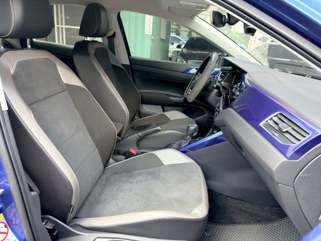 歡迎視訊賞車。頂規，TSI Highline，數位儀表、ACC跟車、AEB、換檔撥片、盲點、前駐車雷達、雙區恆溫空調。  第11張相片