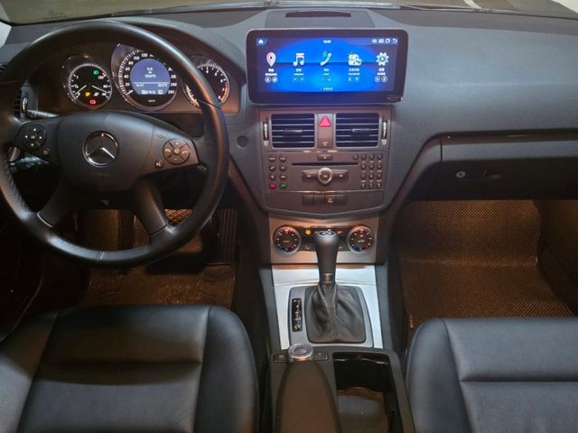 Mercedes-Benz/賓士   C-CLASS  C300 2010 BENZ C300 旅行車 只跑五萬多  第2張相片