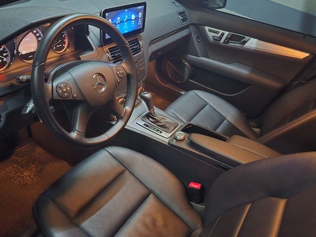 Mercedes-Benz/賓士   C-CLASS  C300 2010 BENZ C300 旅行車 只跑五萬多  第5張相片