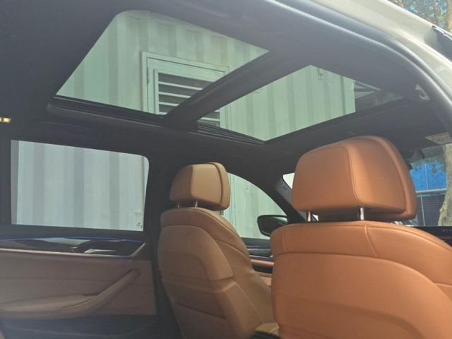 BMW/ 寶馬  5 SERIES  530XI Touring  第5張相片