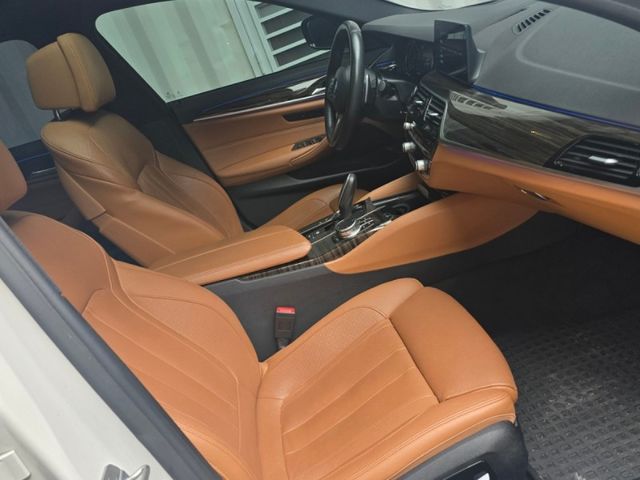 BMW/ 寶馬  5 SERIES  530XI Touring  第7張相片