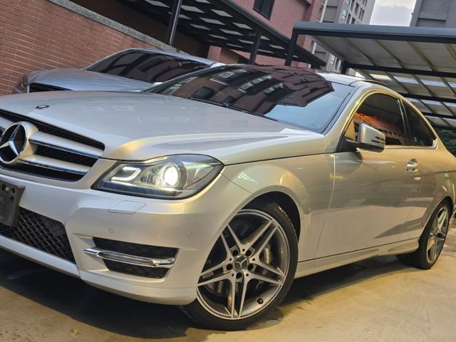 Mercedes-Benz/賓士   C-CLASS  C250 2012 BENZ C250 Coupe 跑9萬  第2張相片