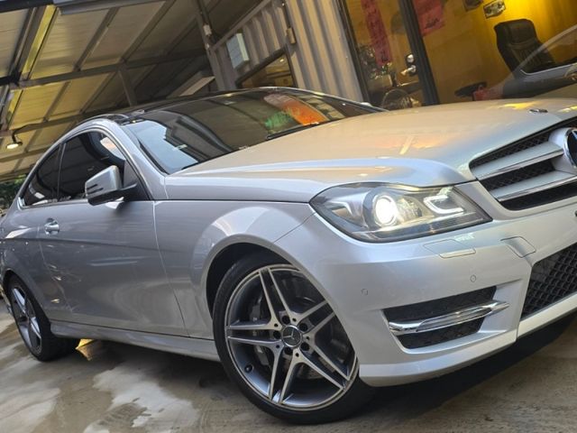 Mercedes-Benz/賓士   C-CLASS  C250 2012 BENZ C250 Coupe 跑9萬  第3張相片