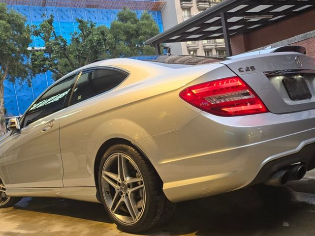 Mercedes-Benz/賓士   C-CLASS  C250 2012 BENZ C250 Coupe 跑9萬  第13張相片