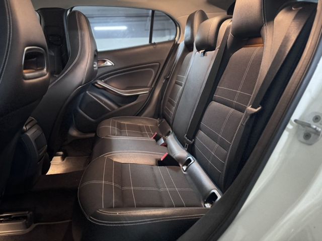 Mercedes-Benz/賓士   GLA-CLASS  GLA200  第4張相片