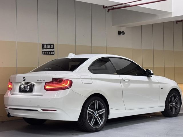 BMW/ 寶馬  2 SERIES  220i  第2張相片