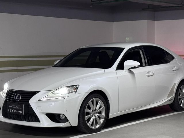 Lexus  IS  第1張相片