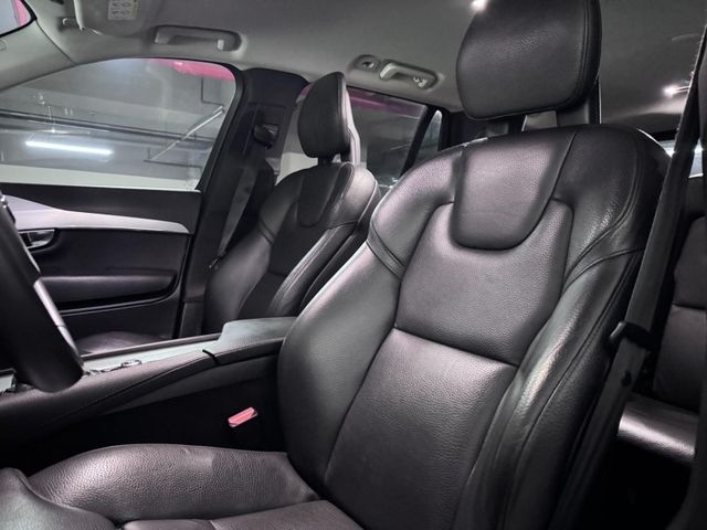 Volvo  XC90  第5張相片