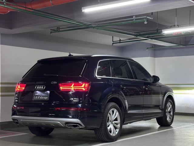 Audi  Q7  第2張相片