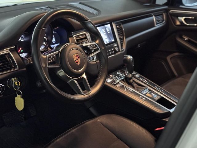 PORSCHE  Macan  第4張相片
