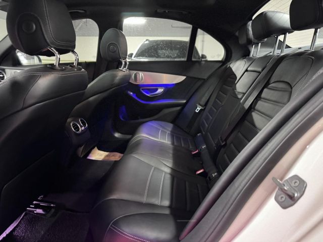 Mercedes-Benz/賓士   C-CLASS  C300  第5張相片