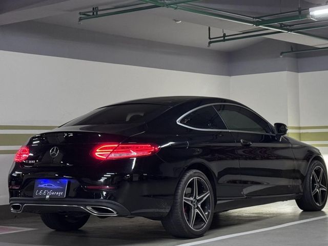 Mercedes-Benz/賓士   C-CLASS  C300  第3張相片