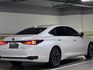 Lexus  ES200  第2張縮圖