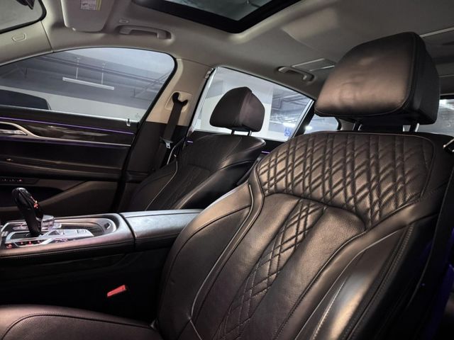 BMW/ 寶馬  7 SERIES  740Li  第4張相片