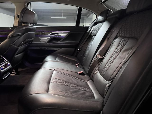BMW/ 寶馬  7 SERIES  740Li  第5張相片