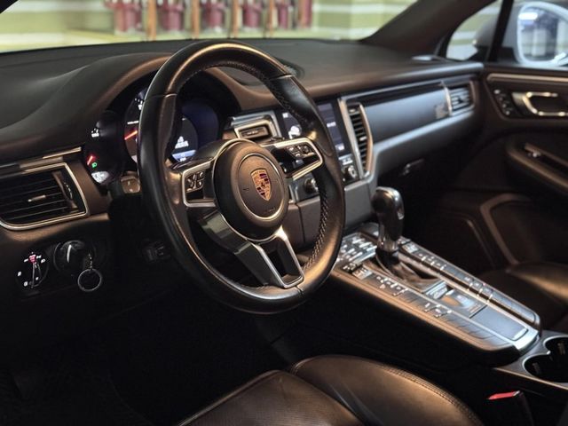 PORSCHE  Macan  第5張相片