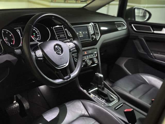Volkswagen 福斯  Golf  第2張相片