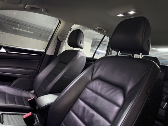 Volkswagen 福斯  Golf  第3張相片