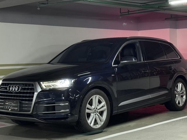 Audi  Q7  第1張相片