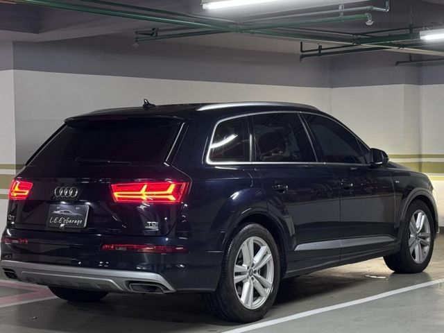 Audi  Q7  第2張相片