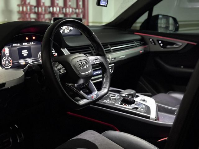 Audi  Q7  第3張相片