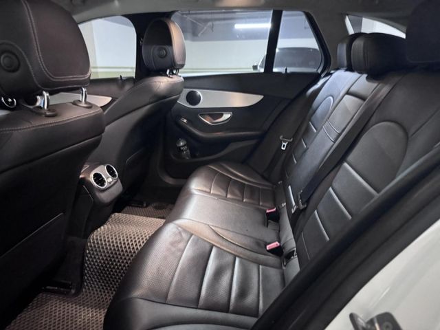 Mercedes-Benz/賓士   C-CLASS  C200d  第5張相片