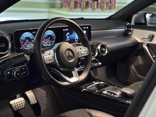 Mercedes-Benz/賓士   A-CLASS  A250  第3張相片