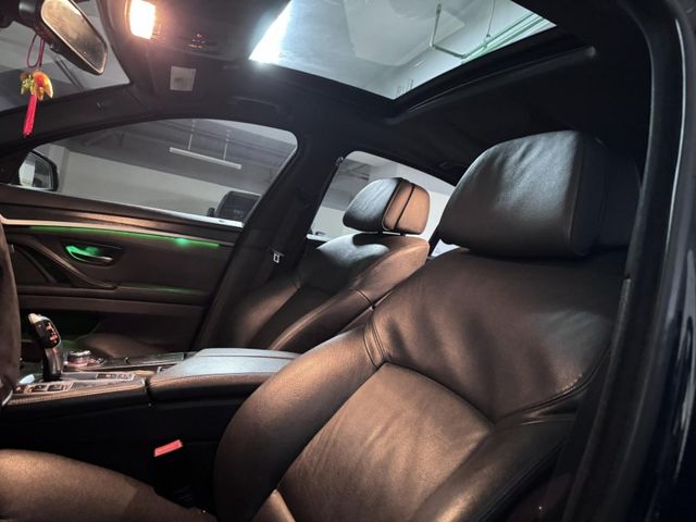 BMW/ 寶馬  5 SERIES  535i M Sport  第4張相片