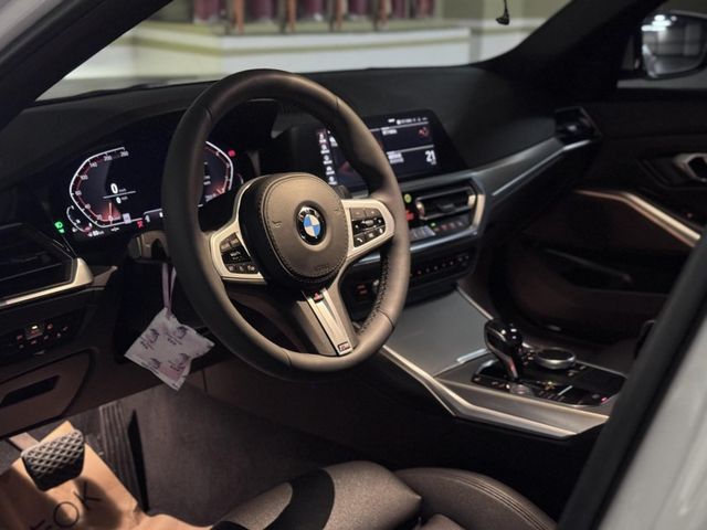BMW/ 寶馬  3 SERIES  330i M Sport  第3張相片