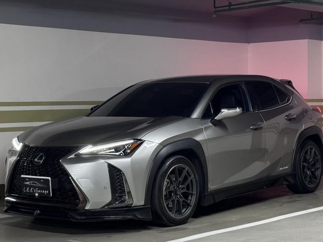Lexus  UX250h  第1張相片